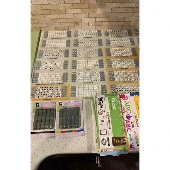 cricut mega bundle - Picture 3 of 12